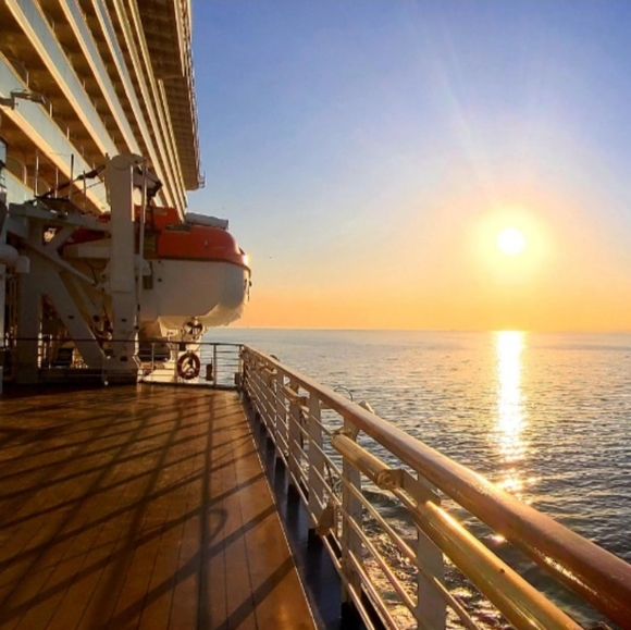 Meet your Posher, Lesa - Picture 2 of 3